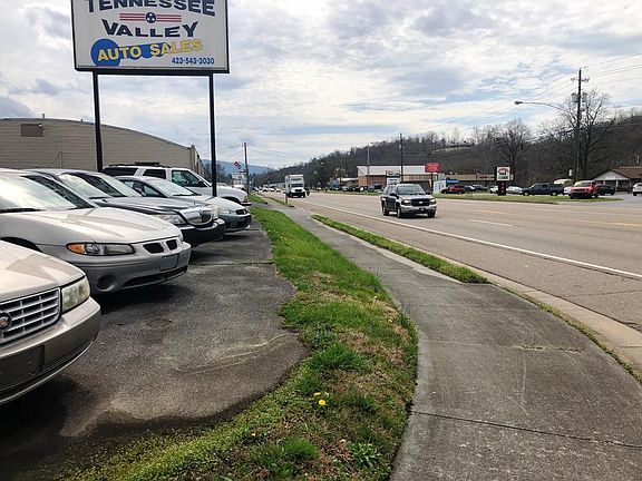 3rd image of 1932 W Elk Ave