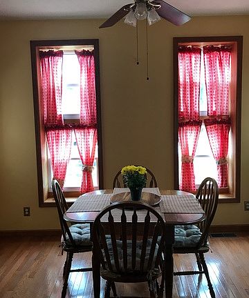 5th image of 603 N William St