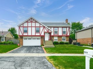 8424 Carriage Ln, Tinley Park, IL 60487