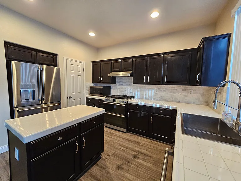 3520 Mountain Park St — Photo 6