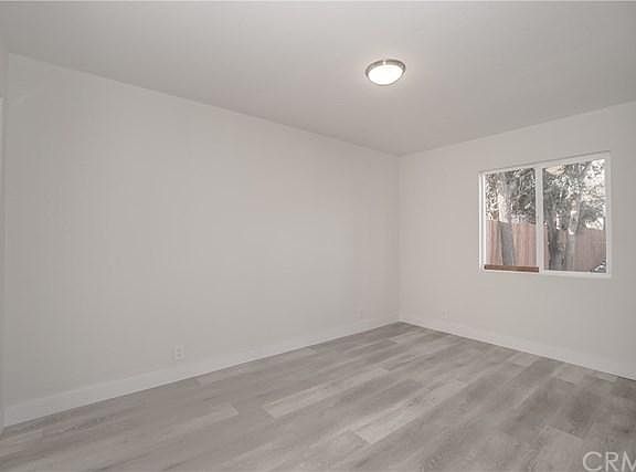 3rd image of 9636 S Hobart Blvd