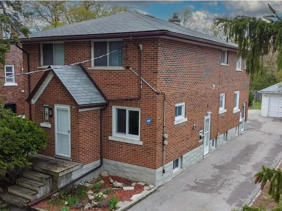 296 Patricia Ave