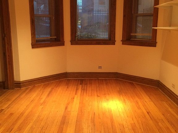 4th image of 3408 N Janssen Ave #Gdn