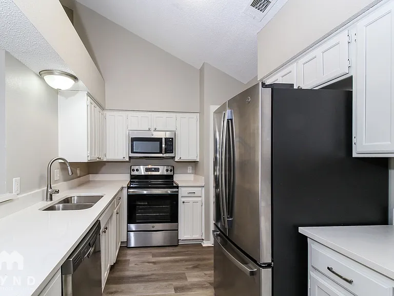 6602 Glen Falls Dr — Photo 8