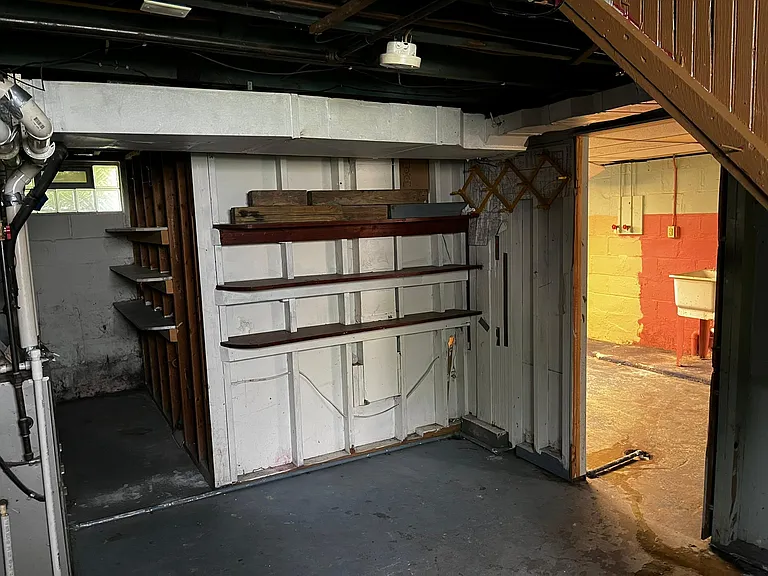 233 Superior St — Photo 31