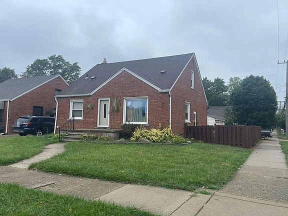 3rd image of 15206 Angelique Ave