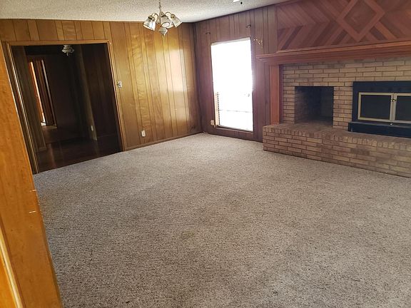 4th image of 520 Shady Ln