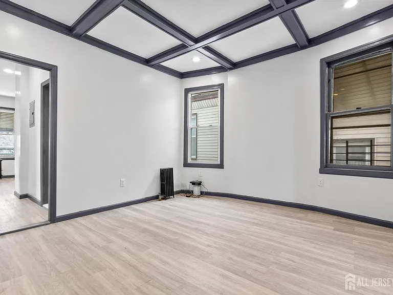 211 N 13th St #2 — Photo 13