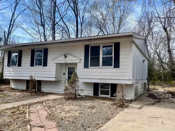 320 S Birchlane Dr, Carbondale, IL 62901