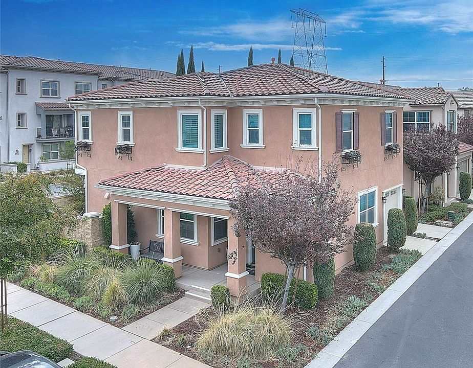 1st image of 15858 Ellington Way