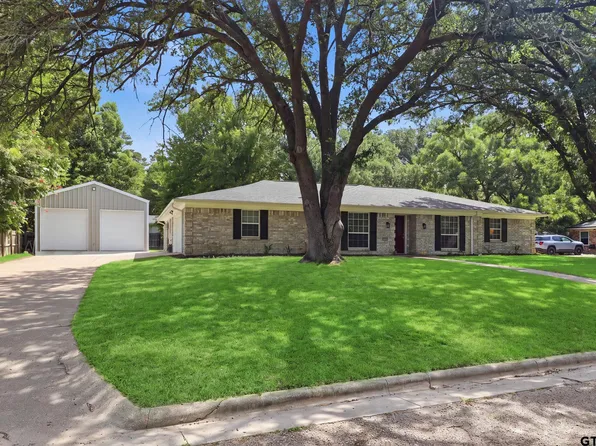 1609 Greenway St, Gilmer, TX 75644