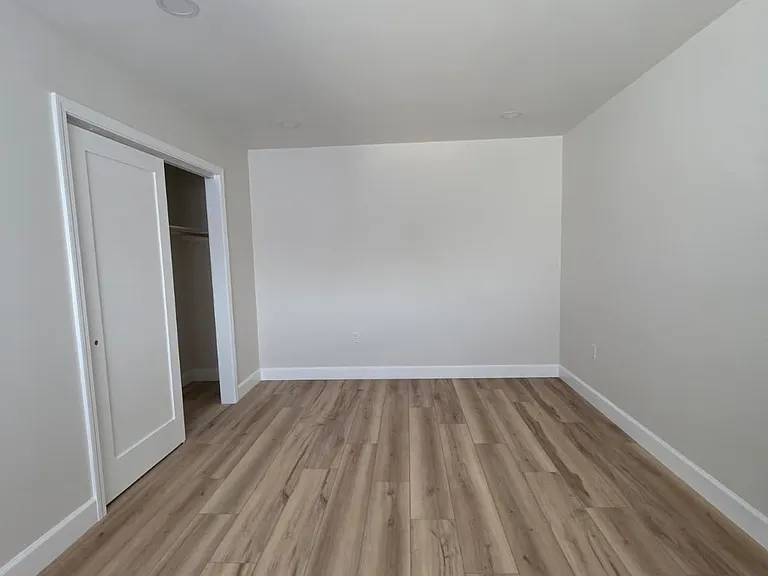 44 Warner St #2B — Photo 4