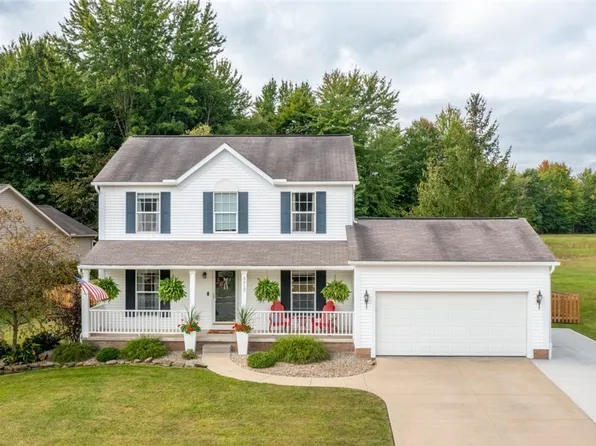 3312 Hidden Brook Dr, Ravenna, OH 44266