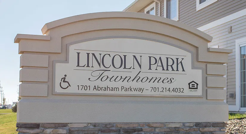 Lincoln Park Townhomes — Photo 4