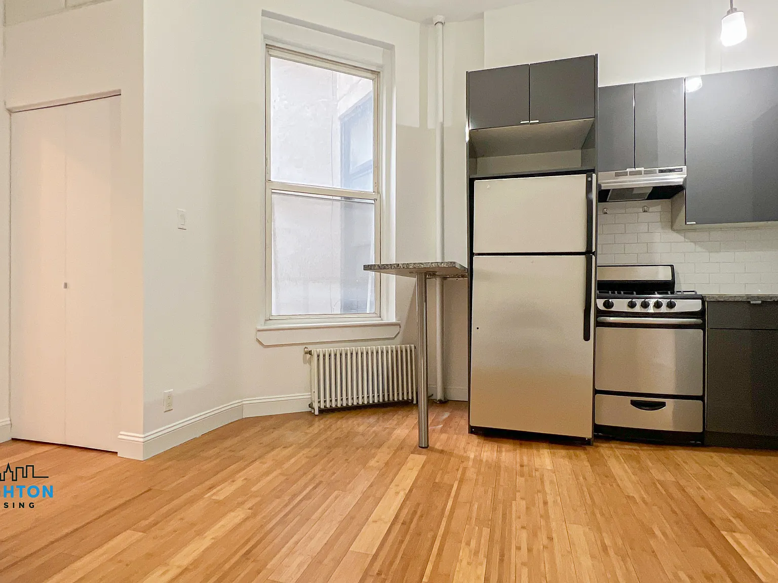 225 East 14th Street — Photo 2