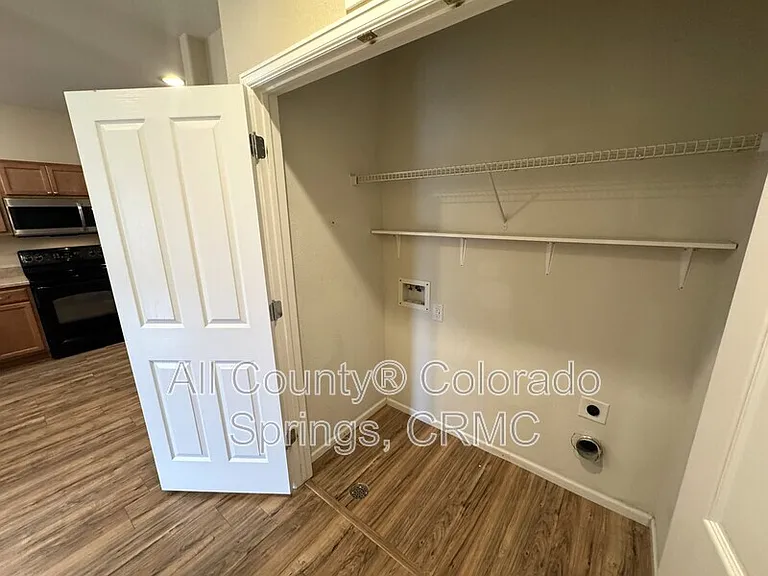 7332 Sandy Springs Point — Photo 8