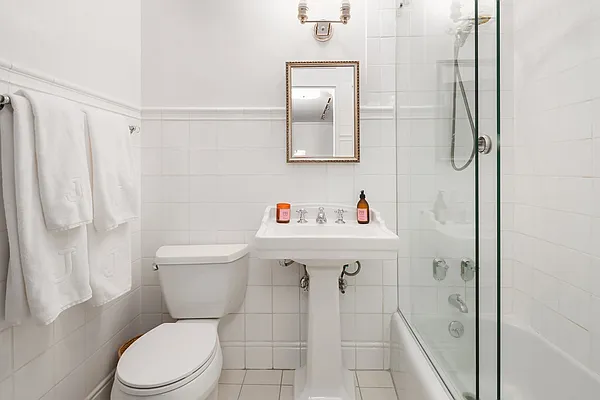 Sold by Modlin Group | media 6