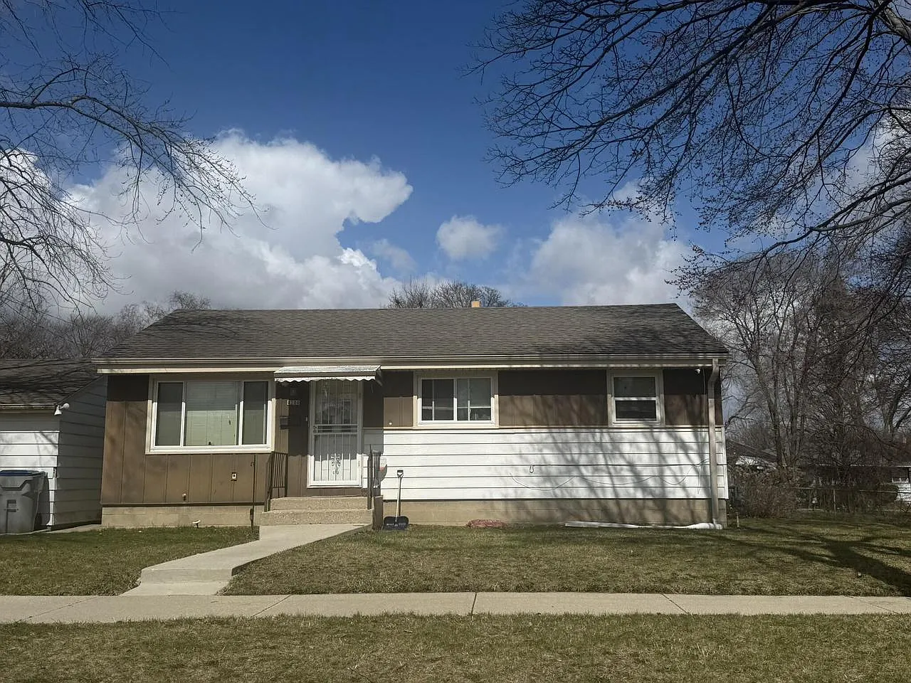 8200 West Glen AVENUE photo 1