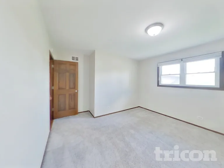 16646 Paxton Ave — Photo 11