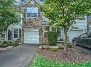 68 Barr Ln, Monroe, NY 10950