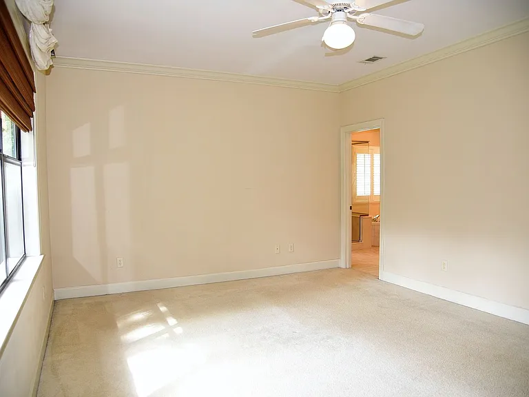 31 Balmoral Dr — Photo 19
