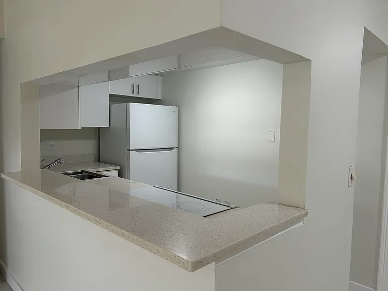 620 NW 13th St #15 — Photo 6