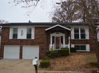 6050 Southern Dr, Saint Louis, MO 63123