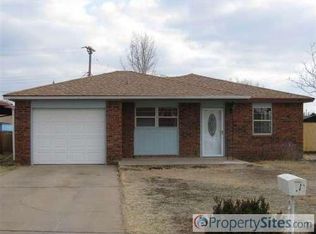 917 Collins Ave, Clovis, NM 88101
