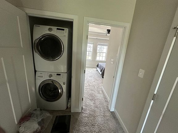 3rd image of 1006 Alum Spring Rd #4