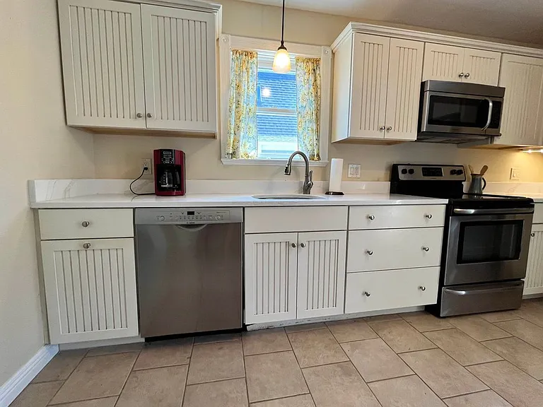 16 Browns Ct — Photo 10