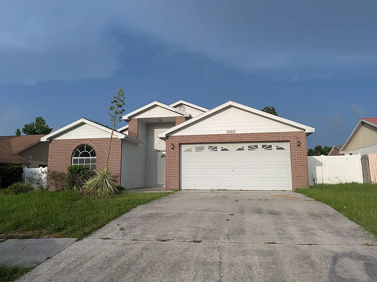 1613 Loghill Pl — Photo 1