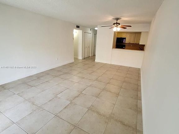 3rd image of 6960 Miami Gardens Dr #2-128