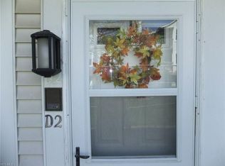 28300 Detroit Rd APT D2, Westlake, OH 44145