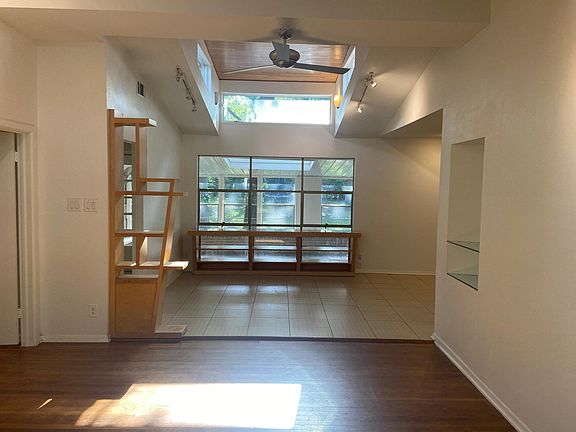 3rd image of 1413 Oak Lea Dr