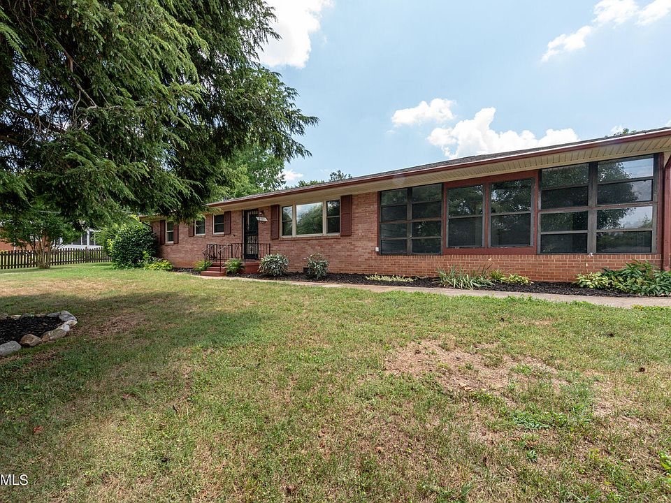 1st image of 2955 Milford Ave