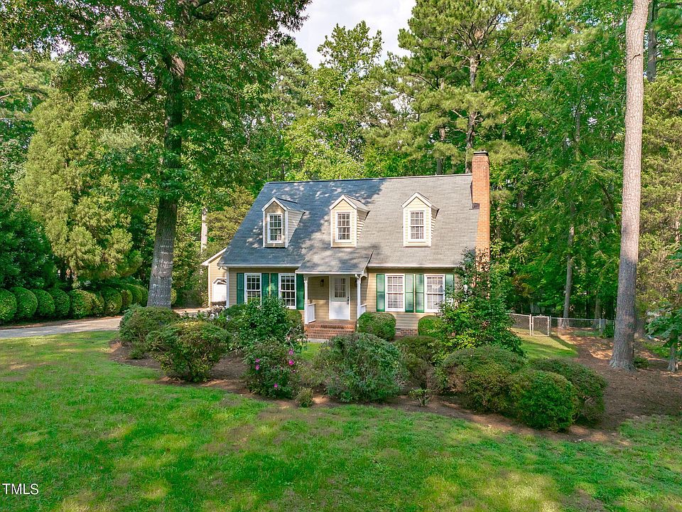 1st image of 10 Gorham Pl