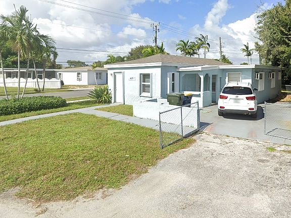 3rd image of 417 SW 7th Ter