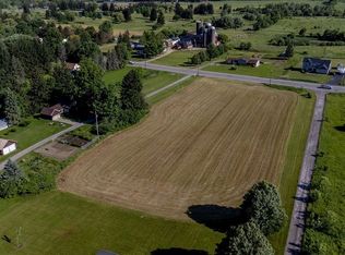 Quaker Rd, Orchard Park, NY 14127