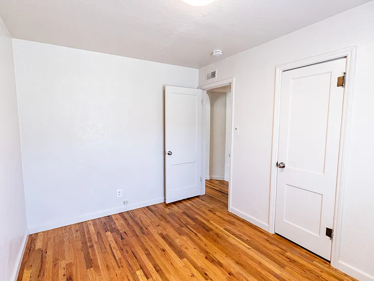 1250 Elm Ave #1250 — Photo 10