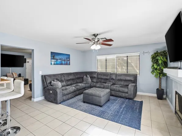 2661 Churchill Cir, Henderson, NV 89074