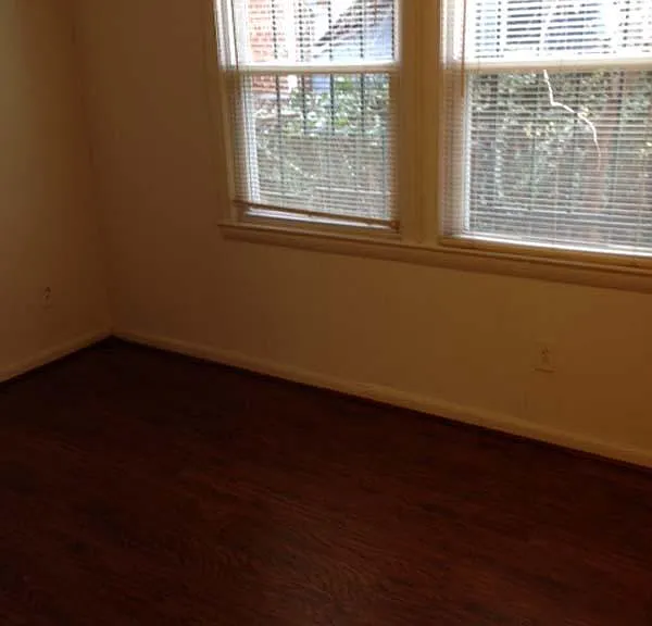 118 9th St NE #2 — Photo 4