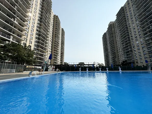 601 Surf Avenue 18E image 1 of 23