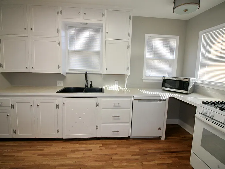 1411 W Murdock St — Photo 10