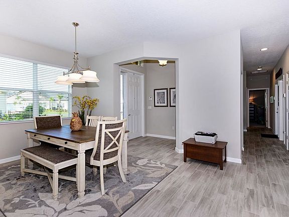 3rd image of 10899 SW Winding Lakes Cir