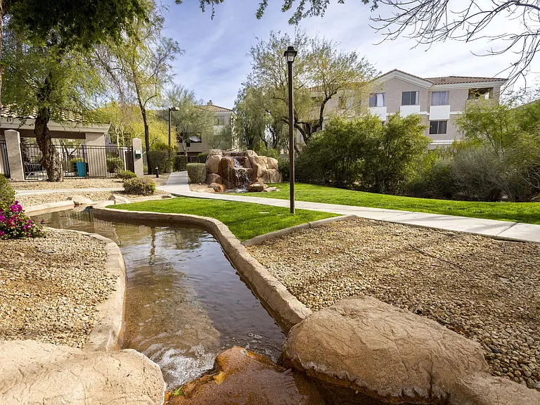 Vintage at Scottsdale — Photo 18