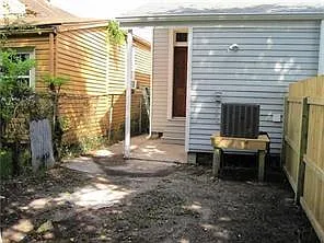 1521 Eagle St — Photo 11