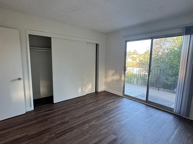 151 Vera Cir #151 — Photo 11