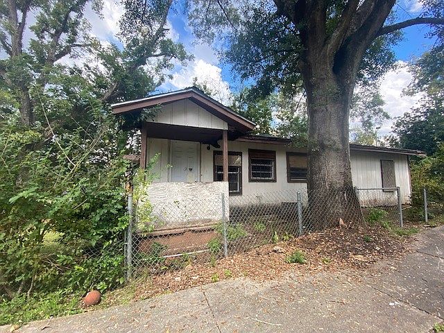 1st image of 2145 & 2147 Keith St