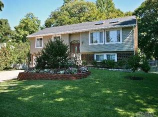 259 Walnut Rd, Glen Cove, NY 11542