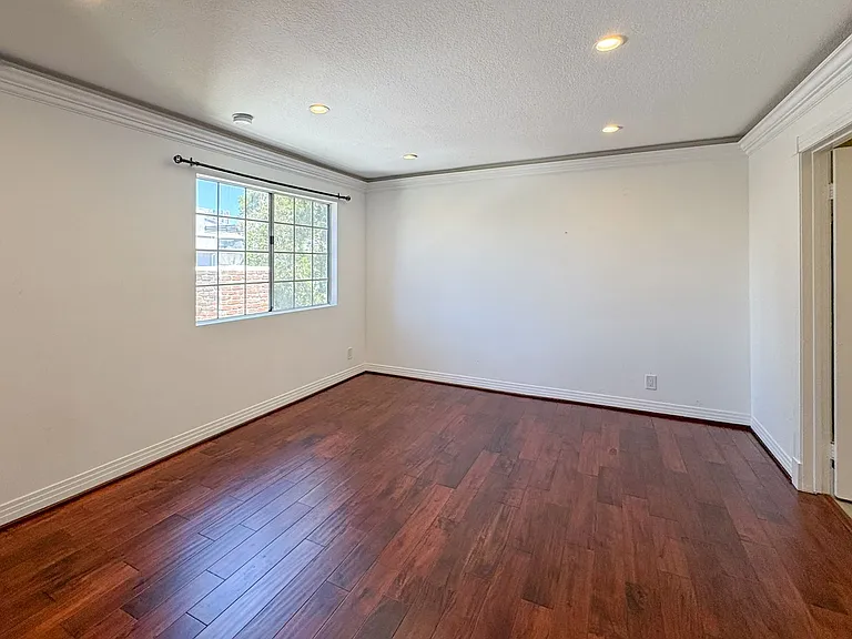1733 Malcolm Ave #7 — Photo 6